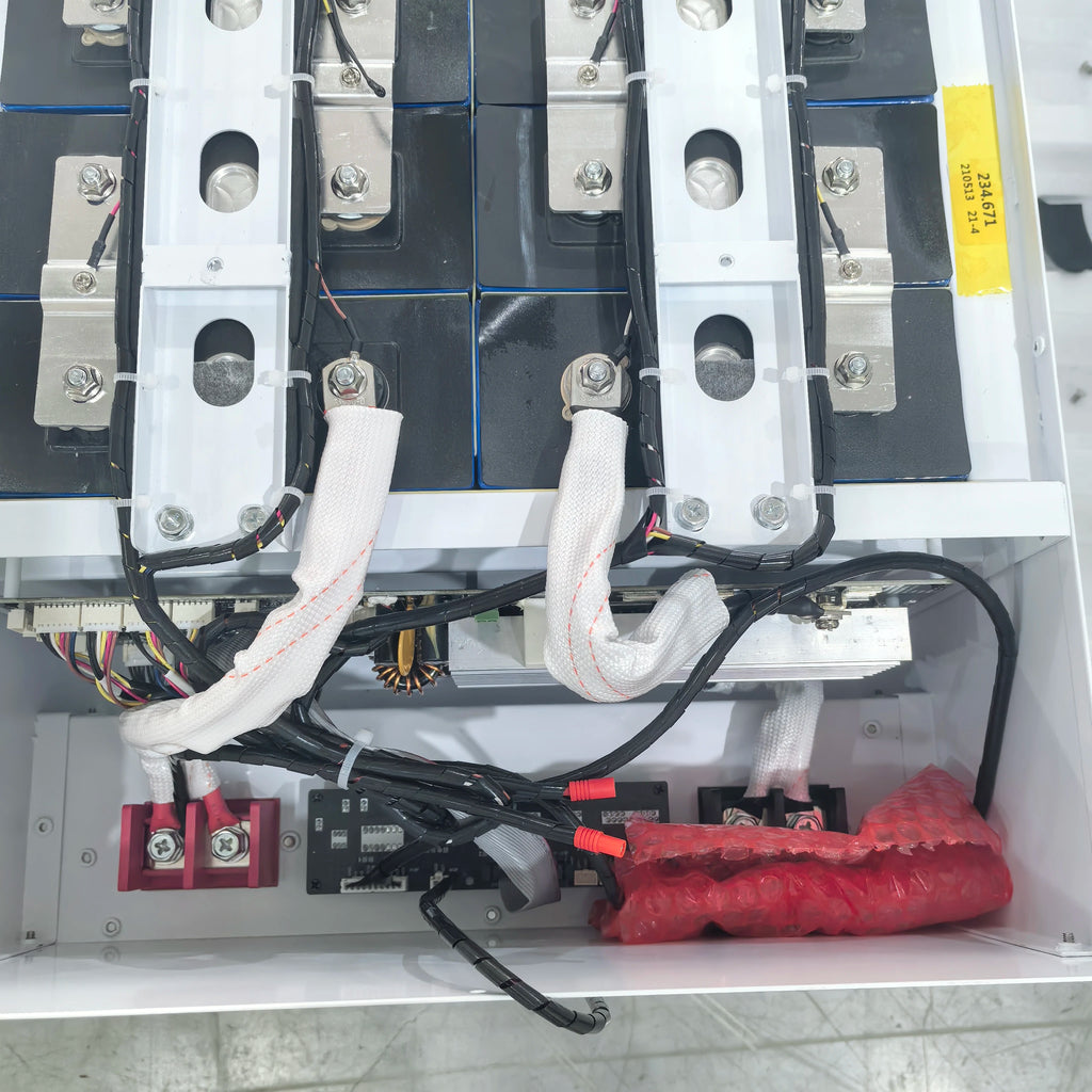 51.2V 300Ah 15kWh LiFePO4 Battery Pack Floor Standing with Wheels Grade a Cells 8000 Cycles for Off Grid Solar System TUV