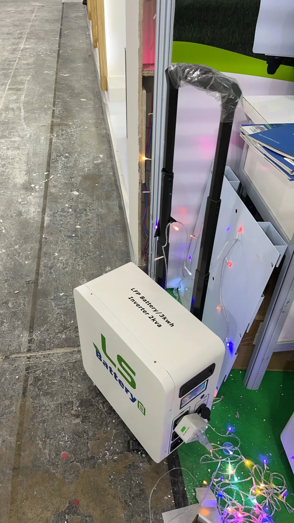LS BATTERY 25.6V125AH 3kW Portable Power Station LiFePO4 Lithium 2kVA Inverter Outdoor Camping Solar Generator Off-Grid CE RoHS UN38.3 MSDS 5-Year Warranty