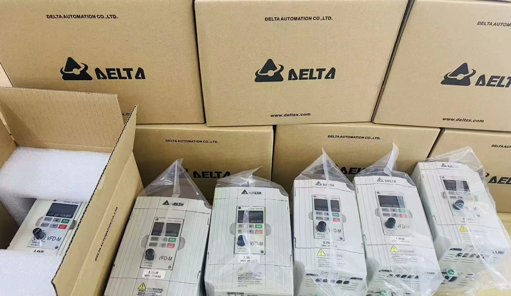 New Original PLC ECMA-E21310RS ECMAE21310RS in Stock