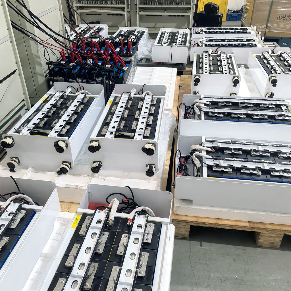 51.2V 300Ah 15kWh LiFePO4 Battery Pack Floor Standing with Wheels Grade a Cells 8000 Cycles for Off Grid Solar System TUV
