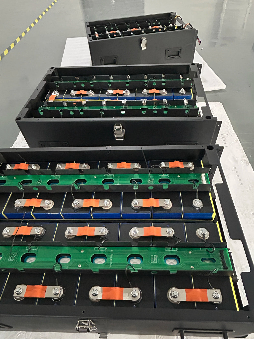 JKESS 48V 280ah~320ah Lifepo4 15kwh DIY Kits Vertical 16S 51.2V Battery Box with JK-PB2A16S20P BMS + 4.3 inch LCD Tax Free