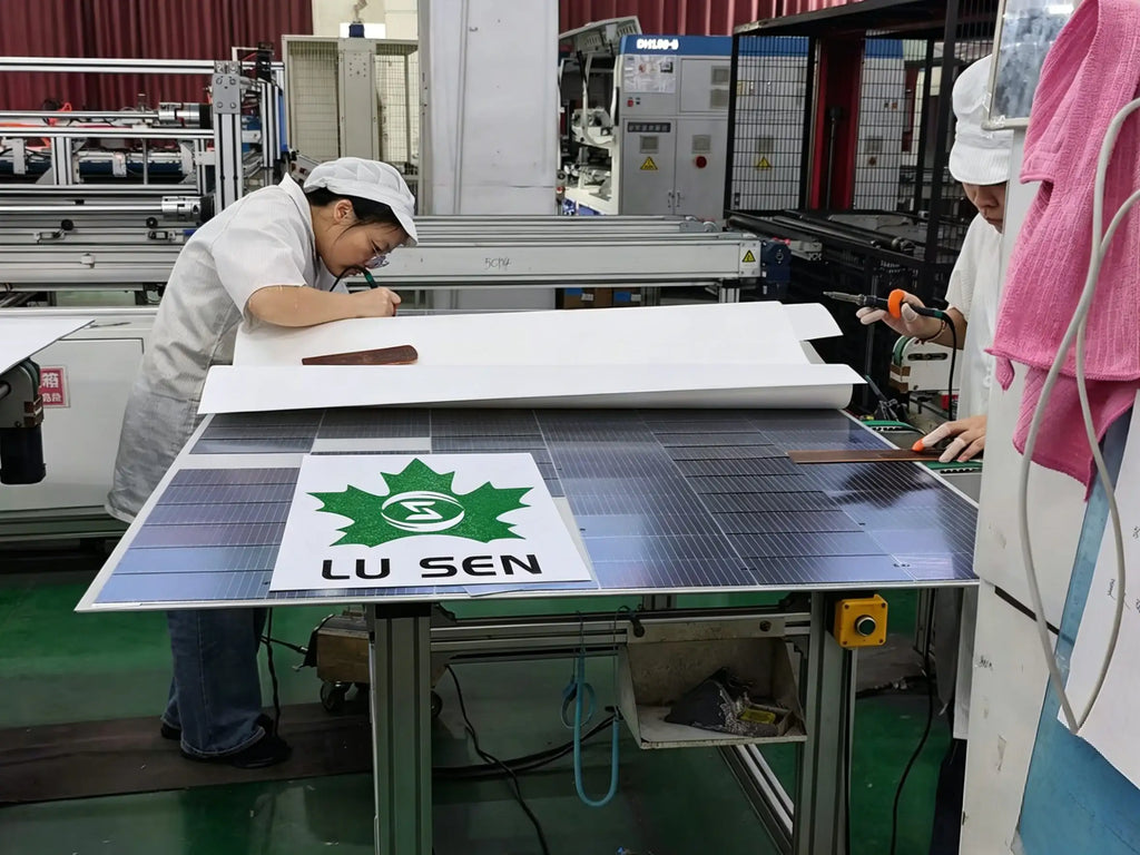 Factory Direct Solar Panels 550W 590W 600W 700W High Efficiency PV Module Chinese Factory Direct Shipping