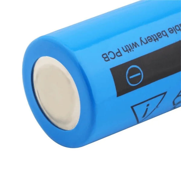 50pcs 3.7V 18650 Li-ion Rechargeable Batteries Model D0100X38W68 for Torch Headlight LiCoO2 Toys